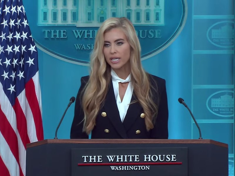 Noua purtătoare de cuvânt a lui Trump, acuzată că s-a prezentat drept avocată, deși nu are licență: „Constituie cel puțin o contravenție penală”