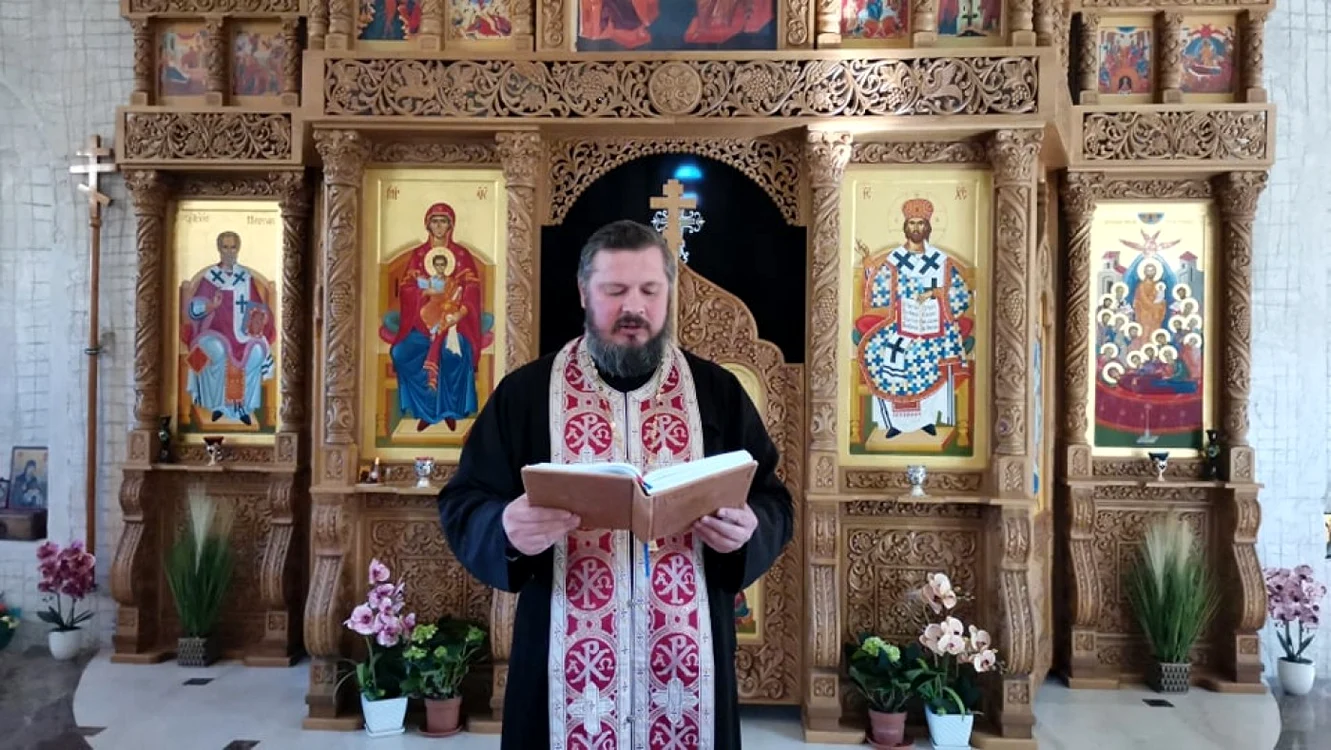 Preotul paroh Cristian Popovici FOTO Ş.Both
