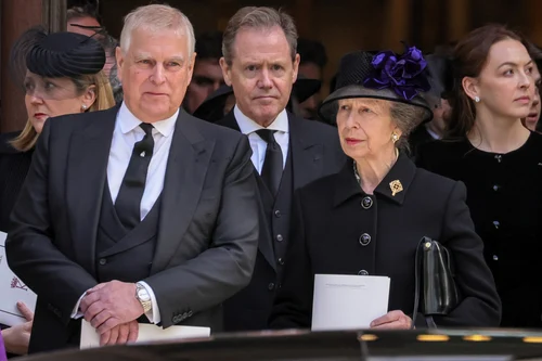 Andrew Mountbatten Windsor și Prințesa Anne. FOTO: Profimedia