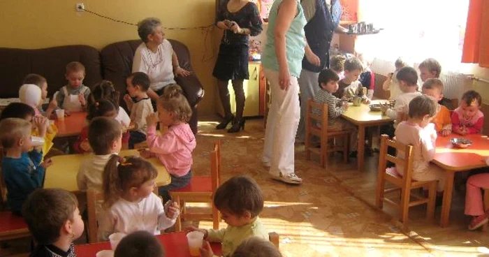 30 de elevi frecventeaza creşa Prichindel