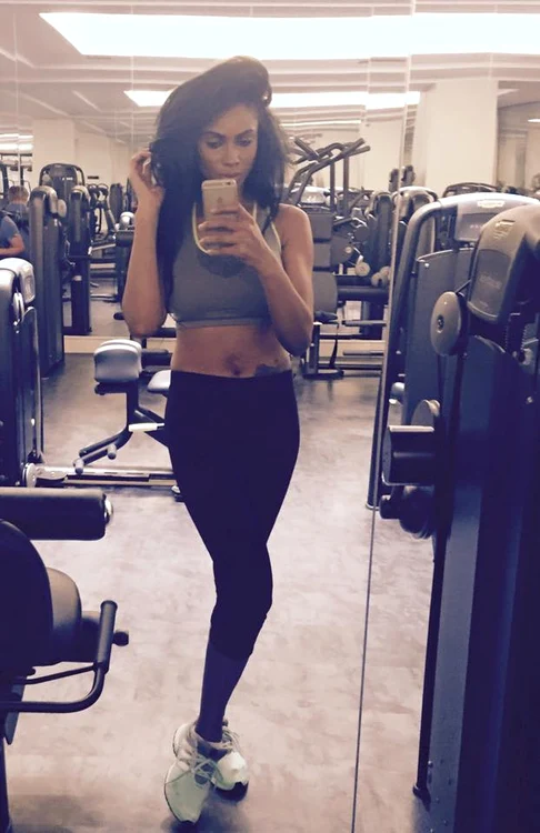 Laurette s-a fotografiat după un antrenament, transpirată toată