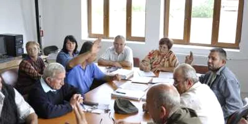 consilierii locali care nu au votat validarea mandatelor celor trei aleşi locali