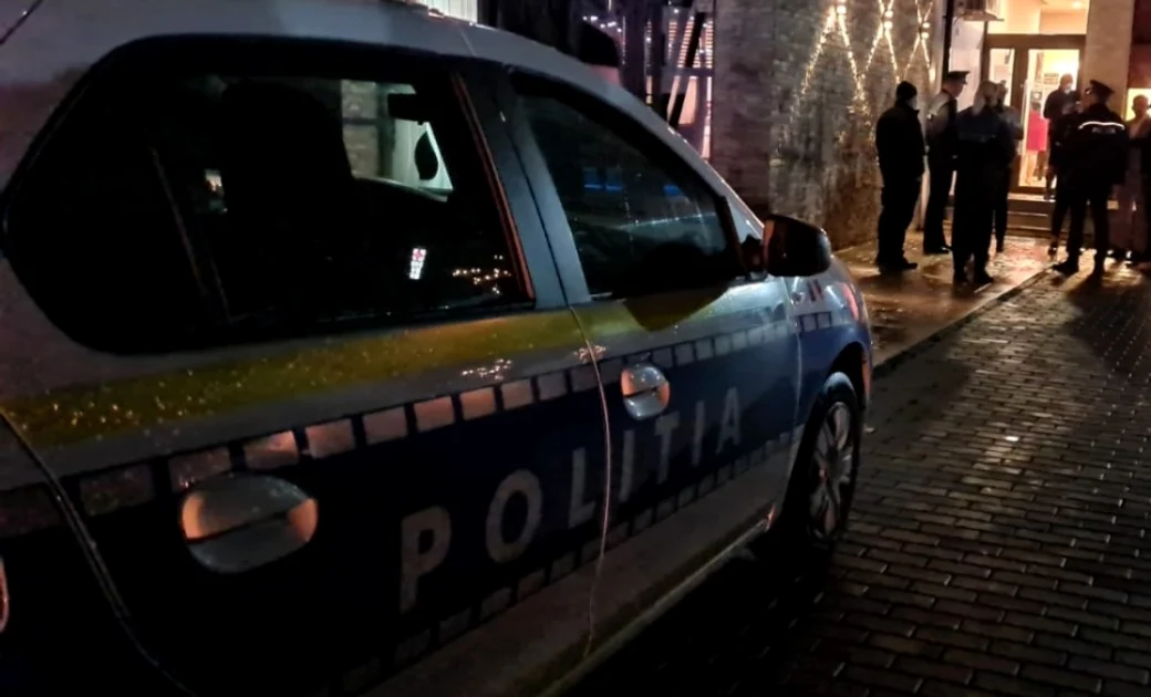 Șoferul a fost condus la Poliție. FOTO Facebook Poliția Română