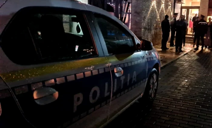 Șoferul a fost condus la Poliție. FOTO Facebook Poliția Română