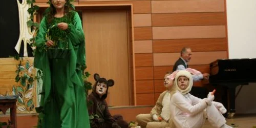 Elevii de la Cuza, oficial „prietenii pădurii“