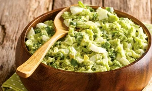 salata cu avocado jpg