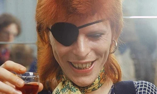 FOTO: Viaţa unei legende, David Bowie jpeg