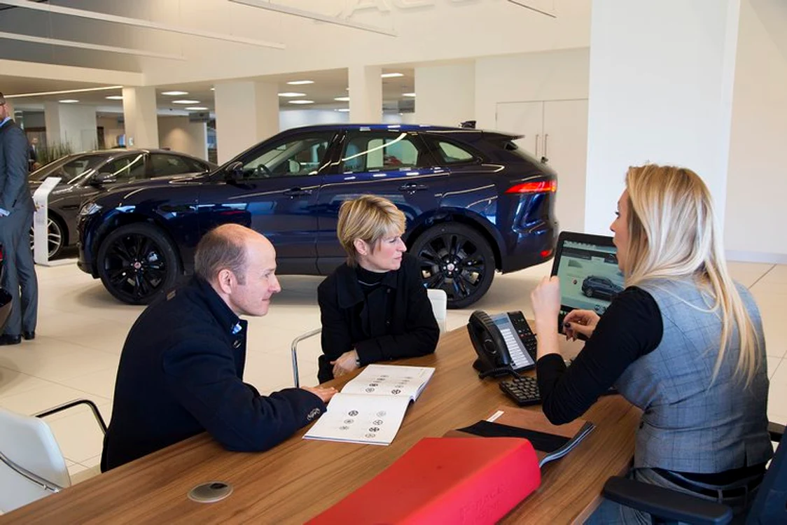 Cumpărarea unei mașini necesită mulță chibzuință FOTO: whatcar.com
