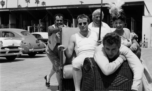 marlon brando james dean gettyimages 102272309 768x767 jpeg