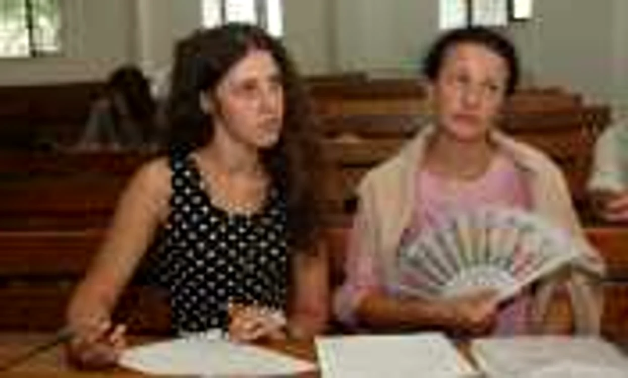 Dana Mădălina Nedelcu a venit cu mama ei când s-a înscris la cele trei specializări