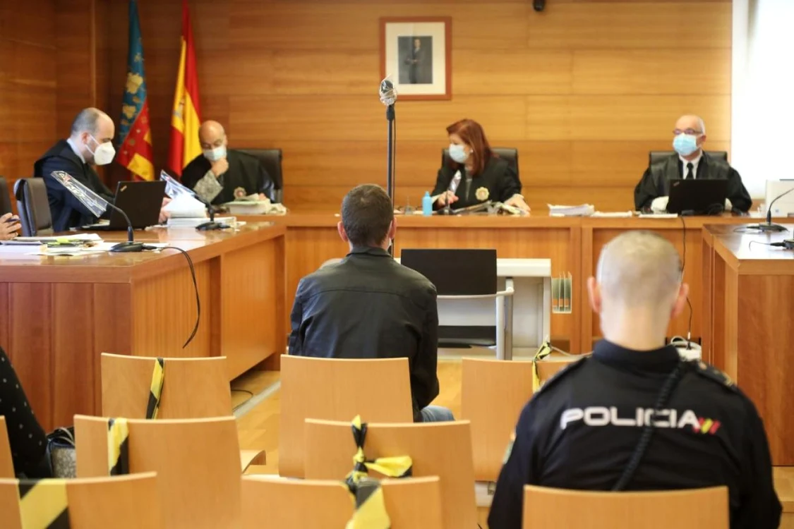 Avocaţii spaniolulu cer ca românca să fie condamnată la închisoare. FOTO El Periódico Mediterráneo