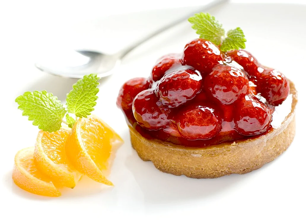 tarta crema capsuni jpeg
