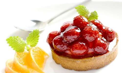 tarta crema capsuni jpeg