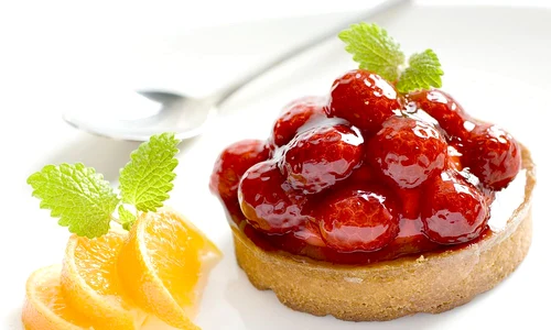 tarta crema capsuni jpeg