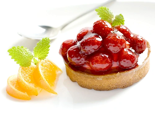 tarta crema capsuni jpeg