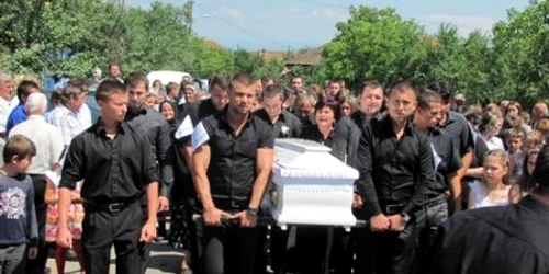 Înmormântare Adriana