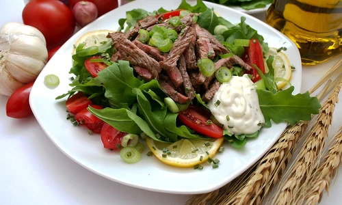 salata pastrama maioneza usturoi jpeg