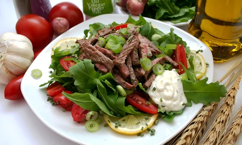 salata pastrama maioneza usturoi jpeg