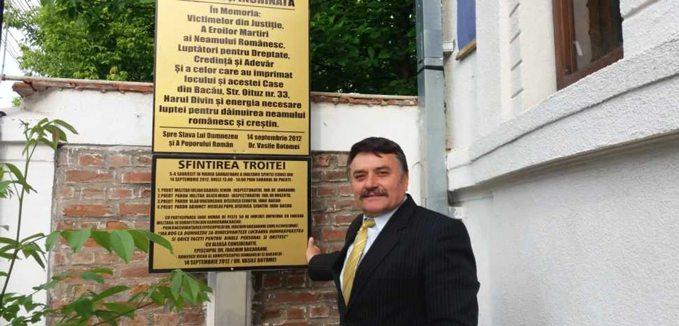 Vasile Botomei a făcut o troiţă dedicată victimelor Justiţiei FOTO Mircea Merticariu