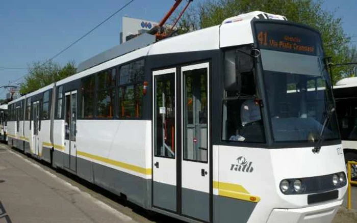 
    Linia 41 va fi deviată pentru lucrări la magistrala V de metrouFoto: adevarul.ro  