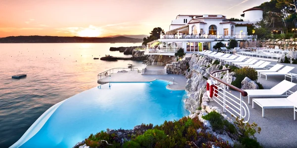 hotel internationaltravellermag.com