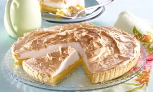 tarta cu lamaie si bezea jpeg
