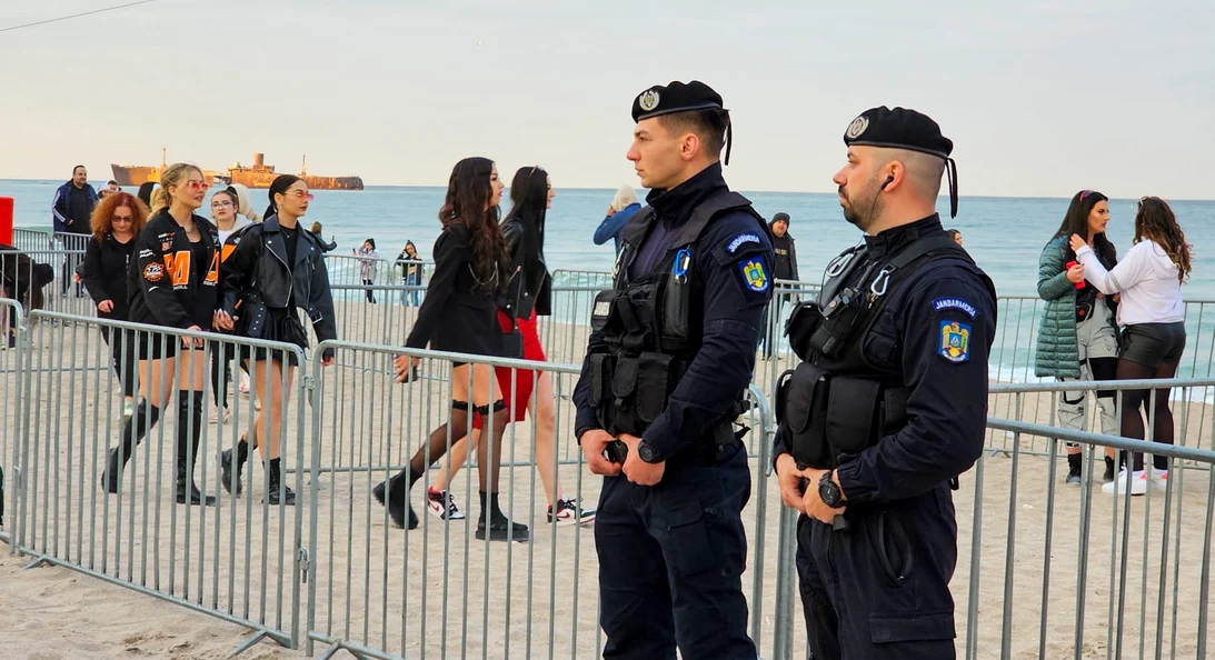 Jandarmi la festivalul din Costinești FOTO: Gruparea Mobilă Constanța