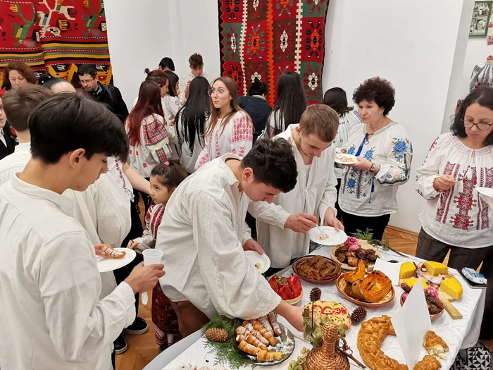 „Gusturi din bătrâni” la Muzeul Județean Olt FOTO: A.M.