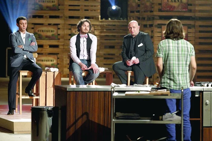 
    Show-ul e  la PRO TV, în  fiecare marţi,  de la 20.30  