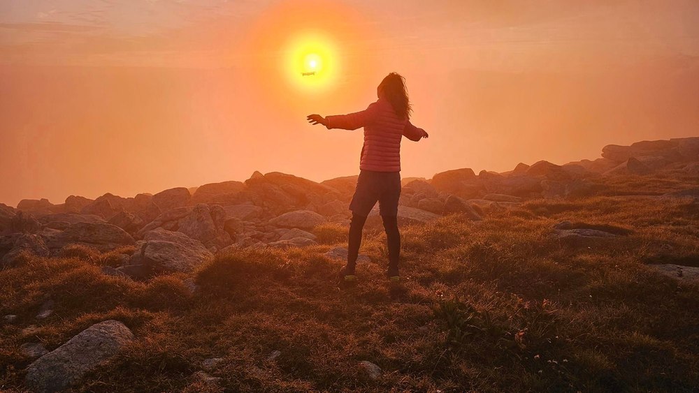 Fenomen optic spectaculos surprins în Retezat. Asfințitul fantastic, sub vraja Efectului Gloria FOTO