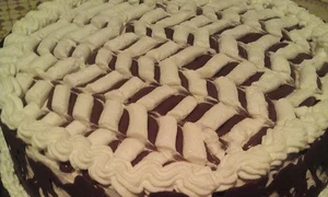 tort cu frisca si ciocolata jpeg