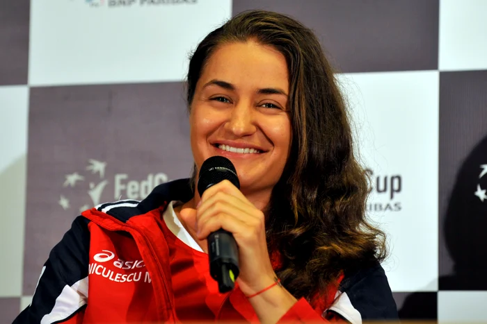 Monica Niculescu a fost sufletul conferinţei de presă. Să sperăm că această volubitate o va ajuta şi pe teren