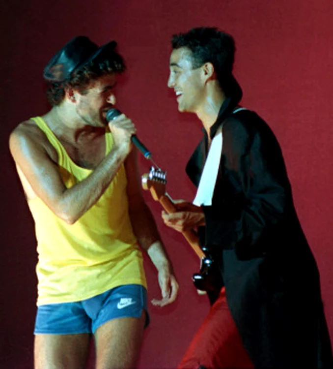 
    Trupa Wham! a activat doar 4 ani (1982-1986), dar şi-a făcut milioane de fani.  