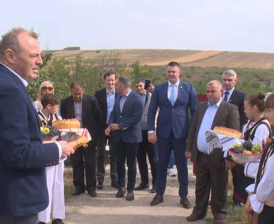 ministru comunicatii la vaslui