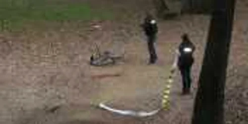 mort sub arini bicicleta