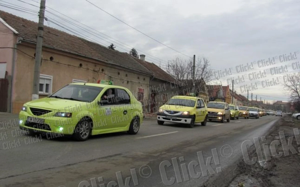 Taximetristul Florin Panea, ucis de un client, a fost condus pe ultimul drum. (Foto: Ştefan Both)