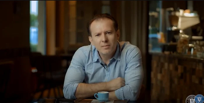Premierul Florin Cîţu este protagonistul unui spot de promovare a campaniei de vaccinare. FOTO: Captură/ Guvernul României