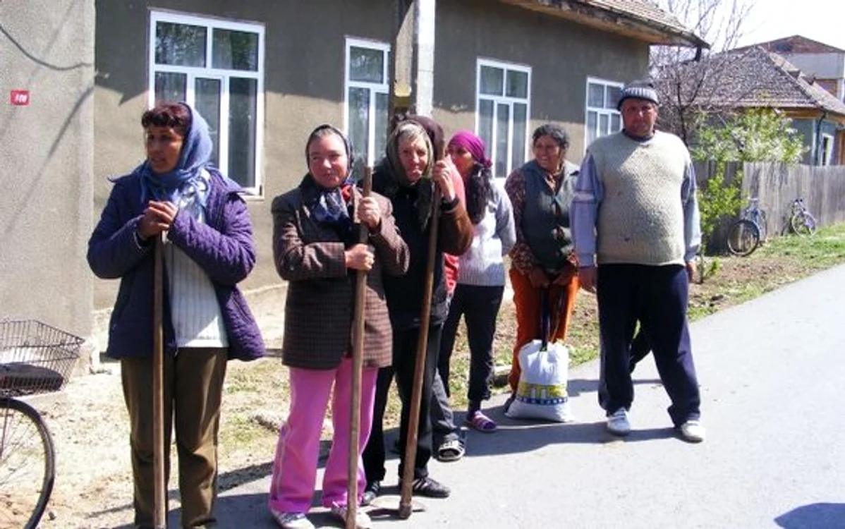 
    În anumite localități, asistații social sunt scoși la muncă în folosul comunității   