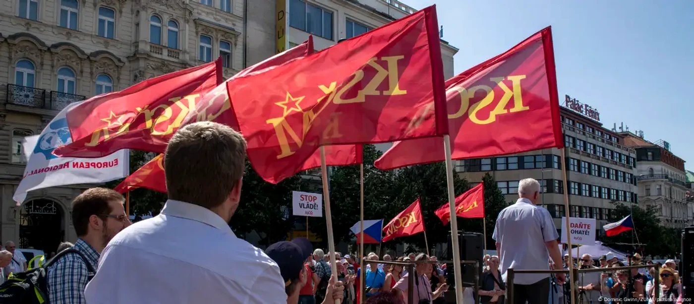 Demonstraţie a simpatizanţilor Partidului Comunist din Boemia şi Moravia la Praga, iunie 2025