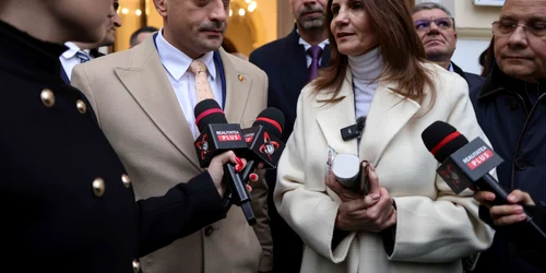 Anca Alexandrescu si George Simion depunere candidatura Foto Inquam Photos Octav Ganea (2) jpg