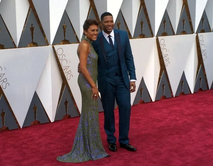 Robin Roberts şi Michael Strahan