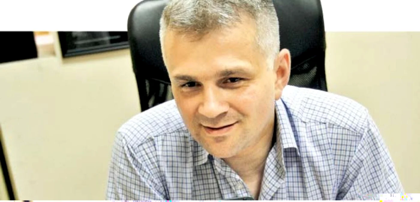 Comisarul Christian Ciocan, nedezlipit de femei şi la locul de muncă