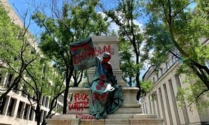 Monumentul dedicat generalului Albert Pike, vandalizat în timpul protestelor din 2020 (© Wikimedia Commons)
