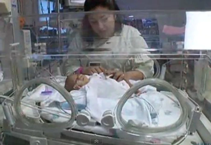 Melinda cântărea la naştere 280 de grame (Foto: capturi Youtube)