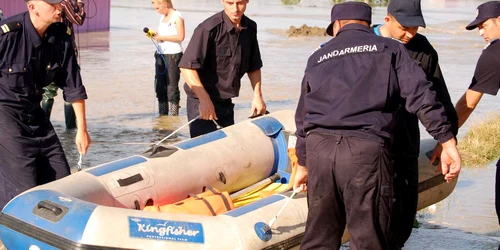 inundatii jandarmi olt