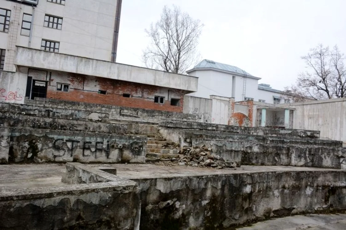 Grădina de Vară se află într-o stare avansată de degradare