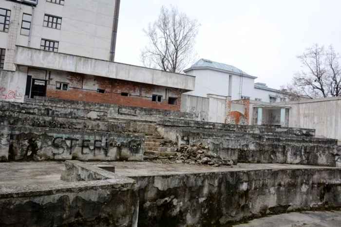 Grădina de Vară se află într-o stare avansată de degradare