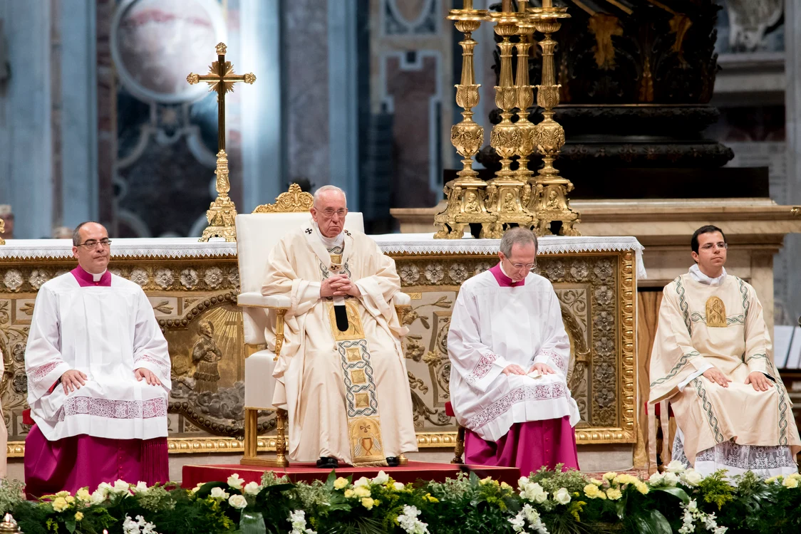 12 aprilie 2015: Papa Francisc a catalogat masacrul armenilor de acum 100 de ani drept „primul genocid al secolului XX”