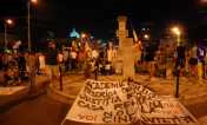 A opta zi de proteste faţă de proiectul de exploatare de la Roşia Montană FOTO Adevărul