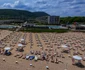 Hotelul de 5 stele are o plajă privată generoasă și multe piscine
